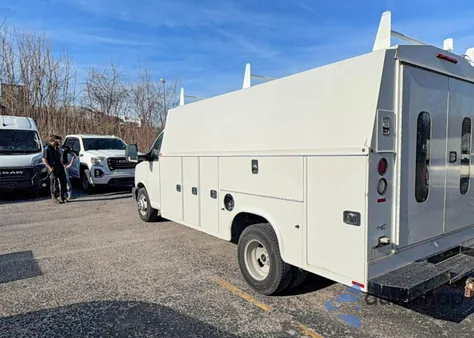 2012 GMC Savana Cutaway G3500 z USA, uszkodzony, nr VIN 1GD373CG3C1135504